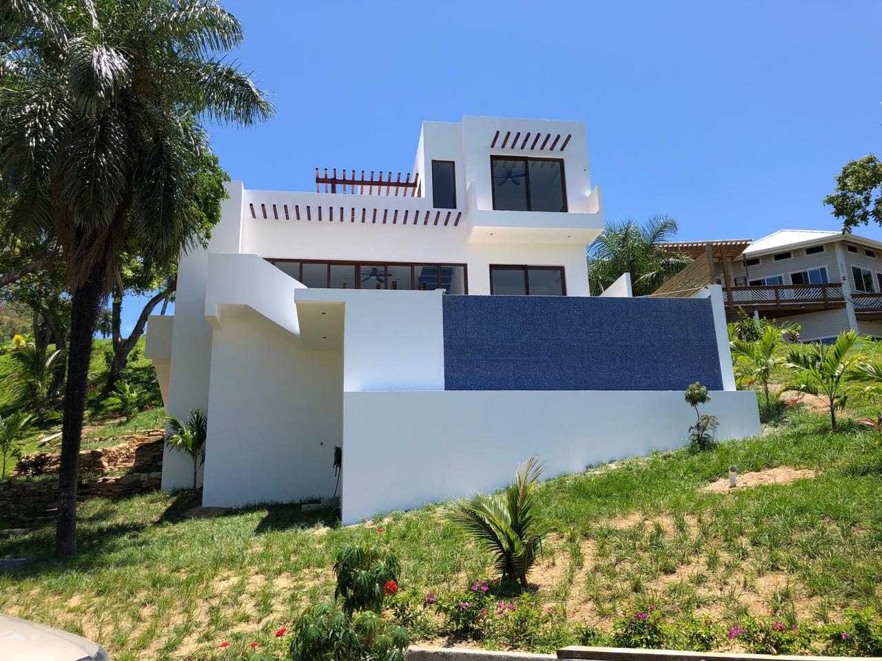 Foto de Construcción de casa de habitación en coral view.